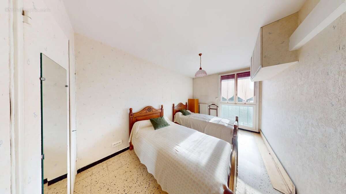 Appartement à PORT-DE-BOUC