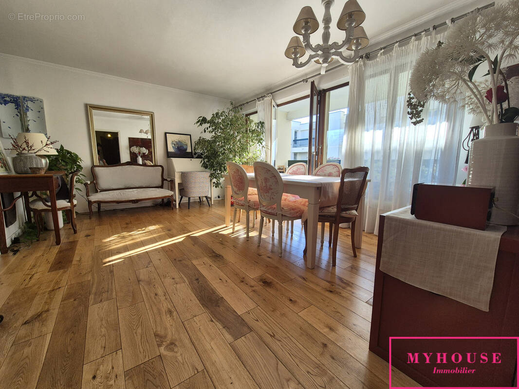 Appartement à BAGNEUX