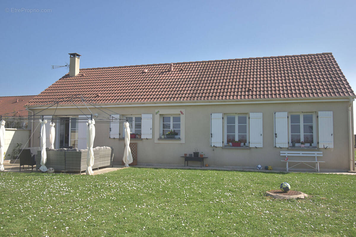 Maison à MALESHERBES