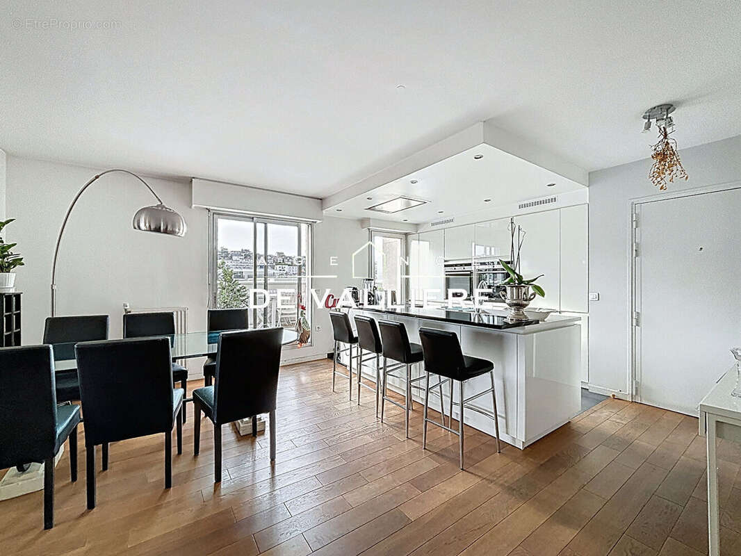 Appartement à SURESNES