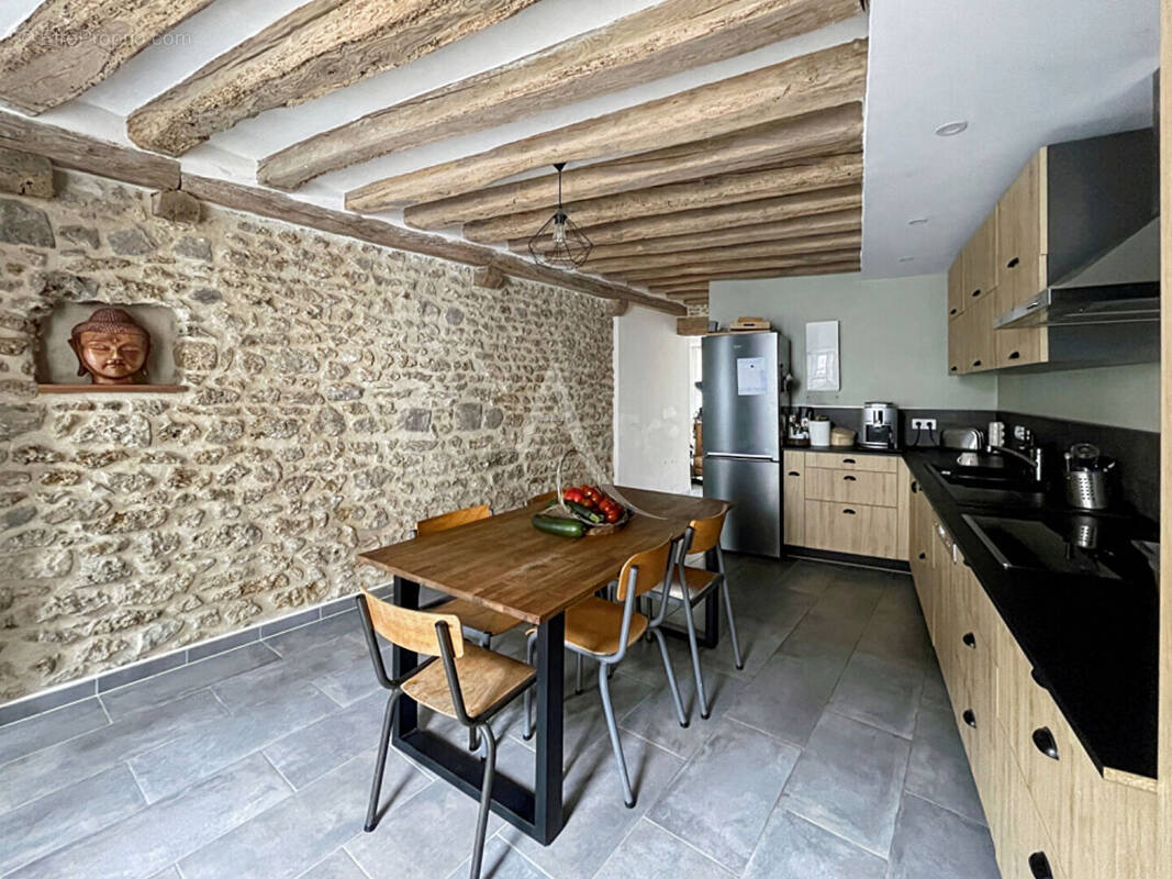 Maison à SAINT-GERMAIN-LES-ARPAJON