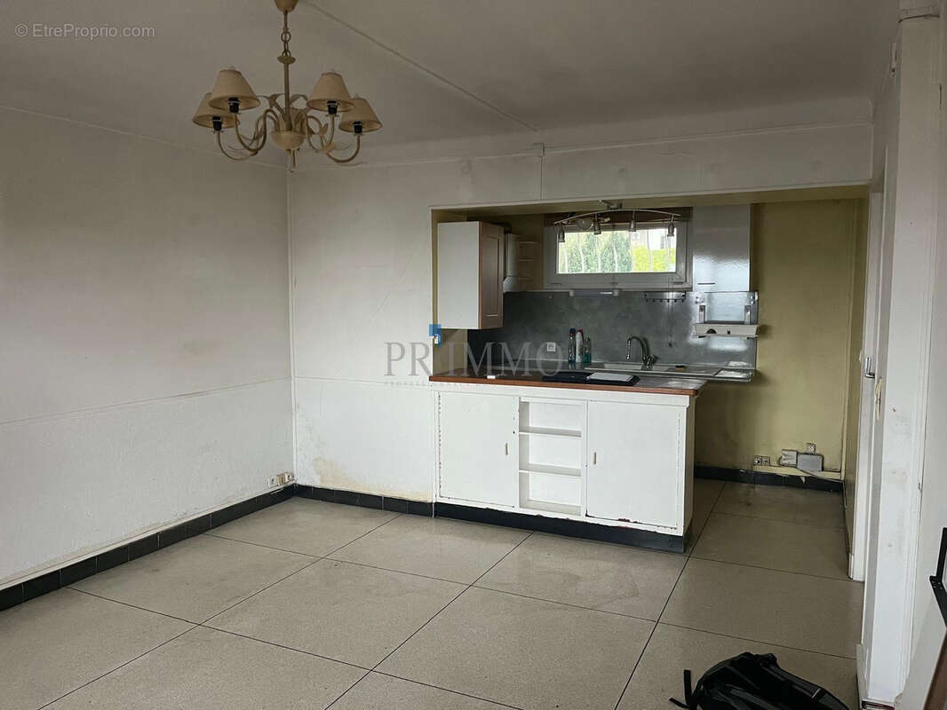 Appartement à ROQUEBRUNE-SUR-ARGENS