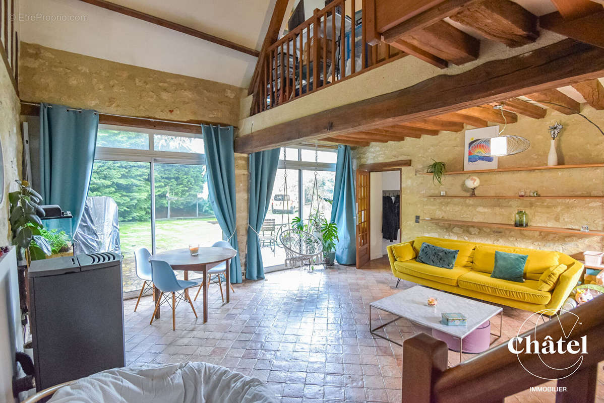 Maison à LA CHAPELLE-EN-SERVAL