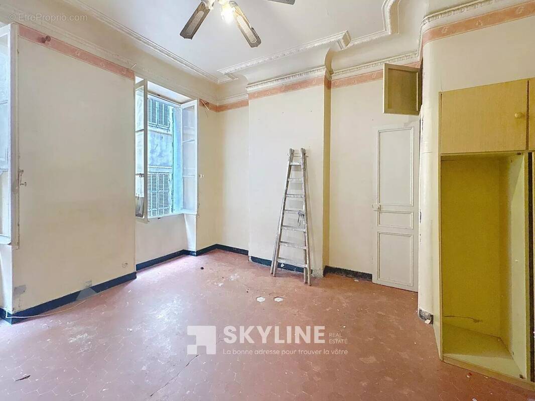 Appartement à MARSEILLE-2E