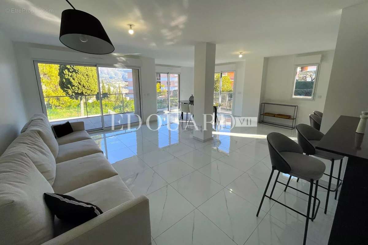 Appartement à ROQUEBRUNE-CAP-MARTIN