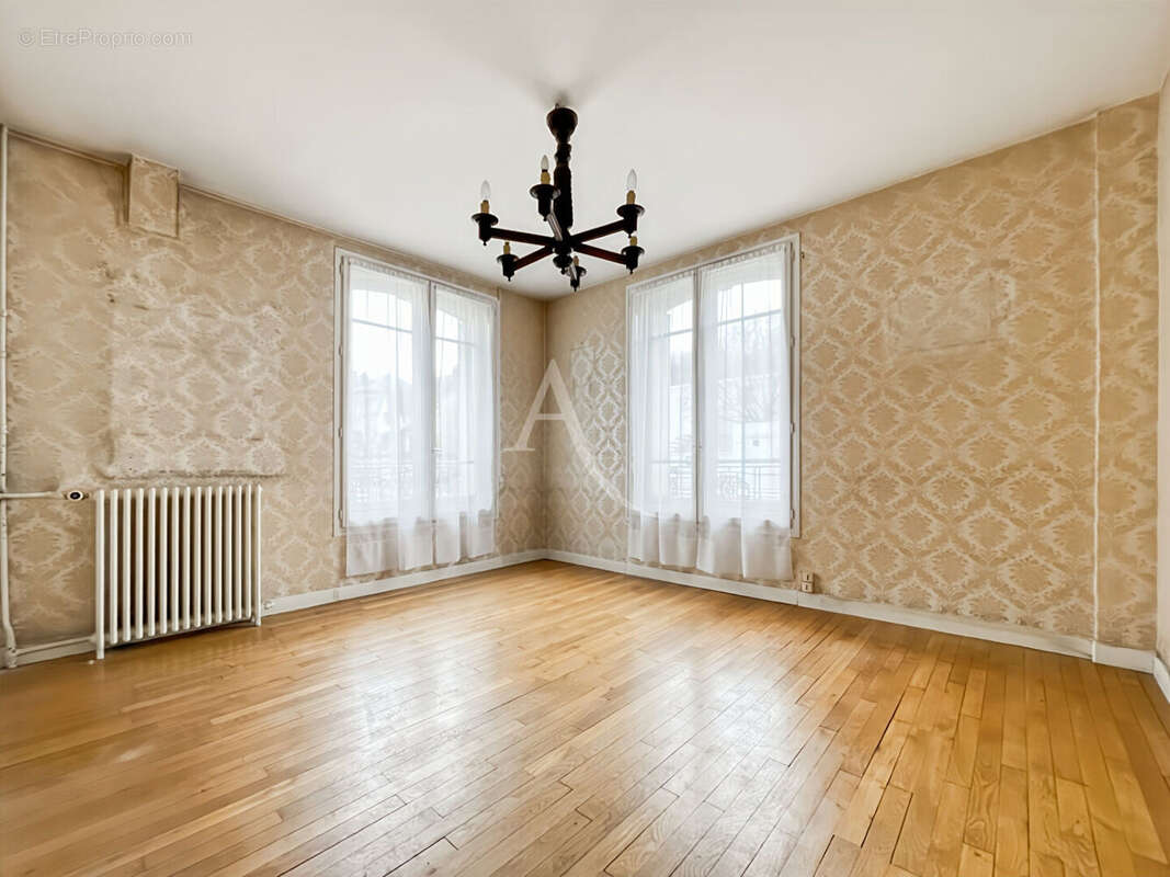 Maison à ETAMPES