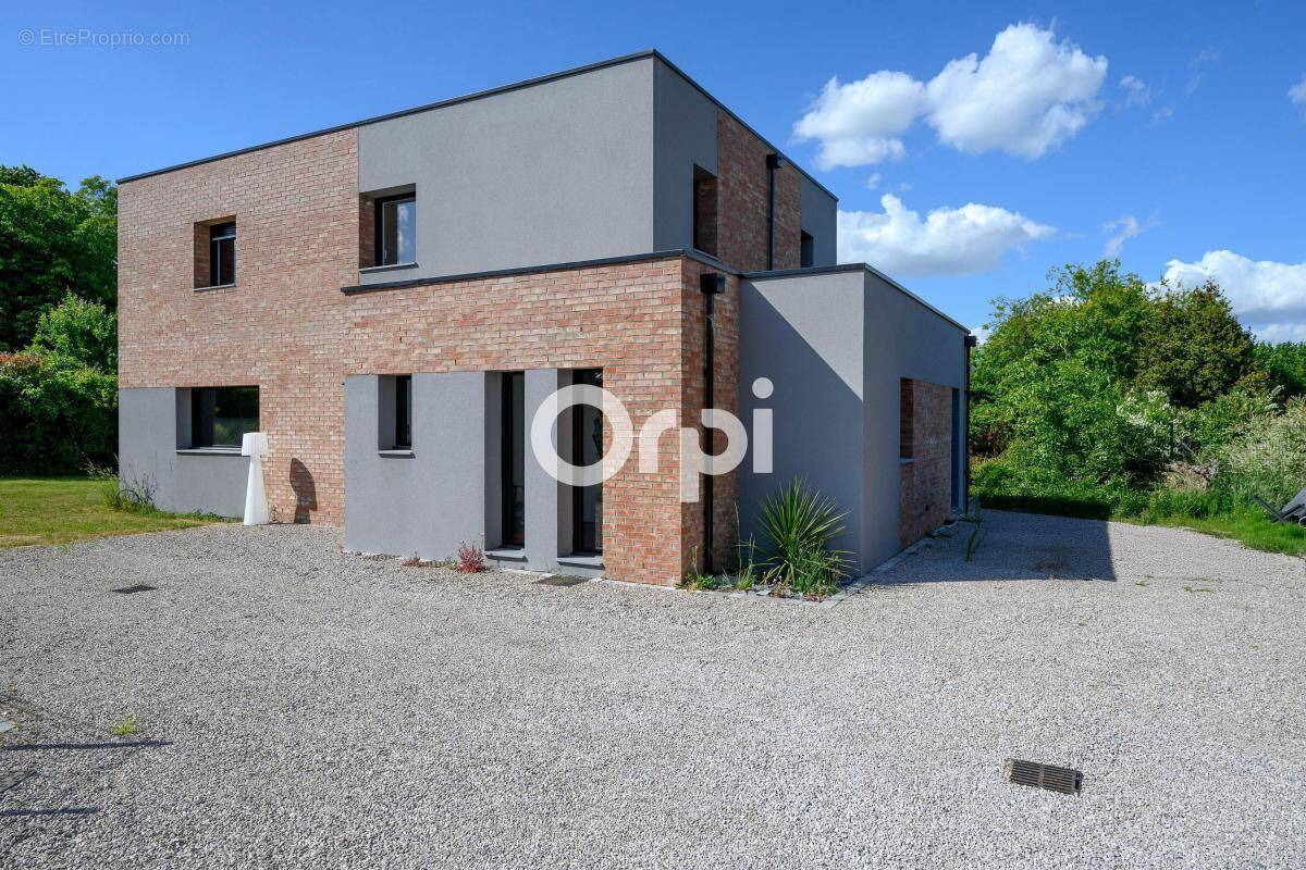 Maison à MERIGNIES