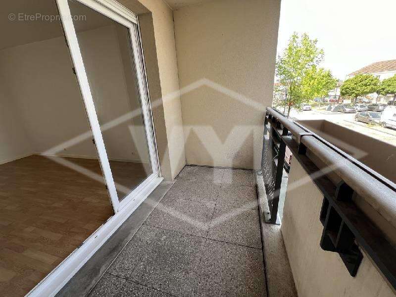 Appartement à COMBS-LA-VILLE