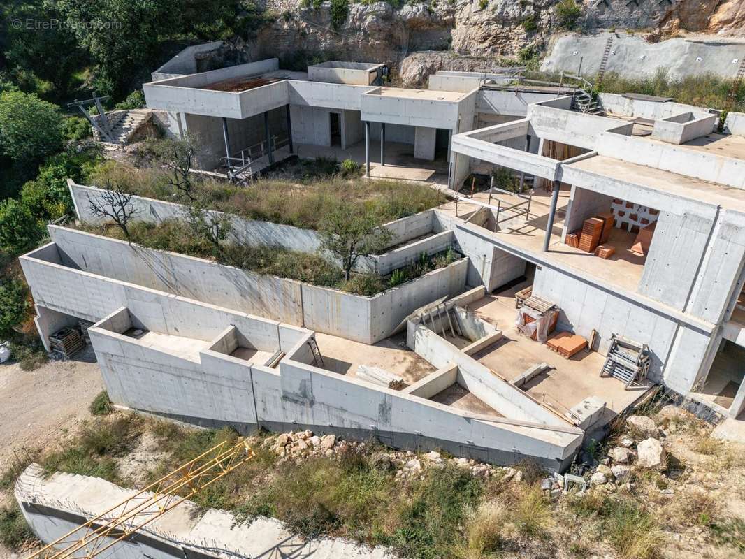 Maison à EZE