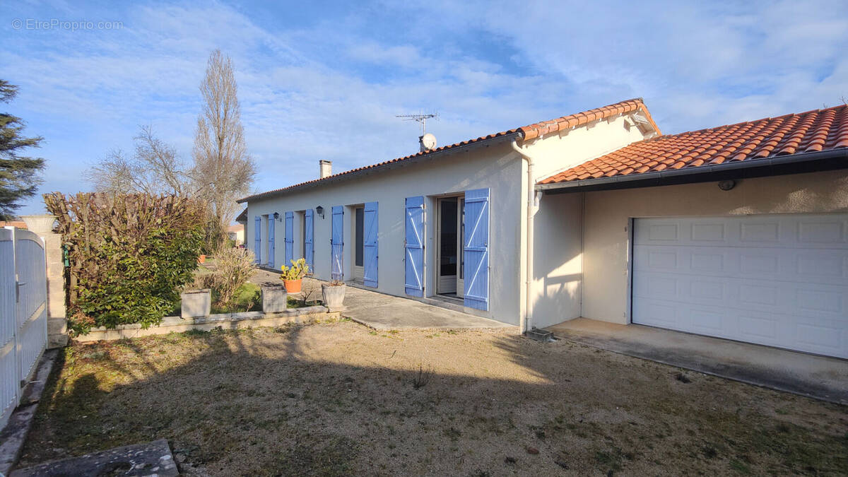 Maison à TAIZE-AIZIE