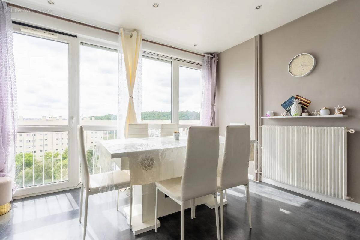Appartement à NEUILLY-SUR-MARNE
