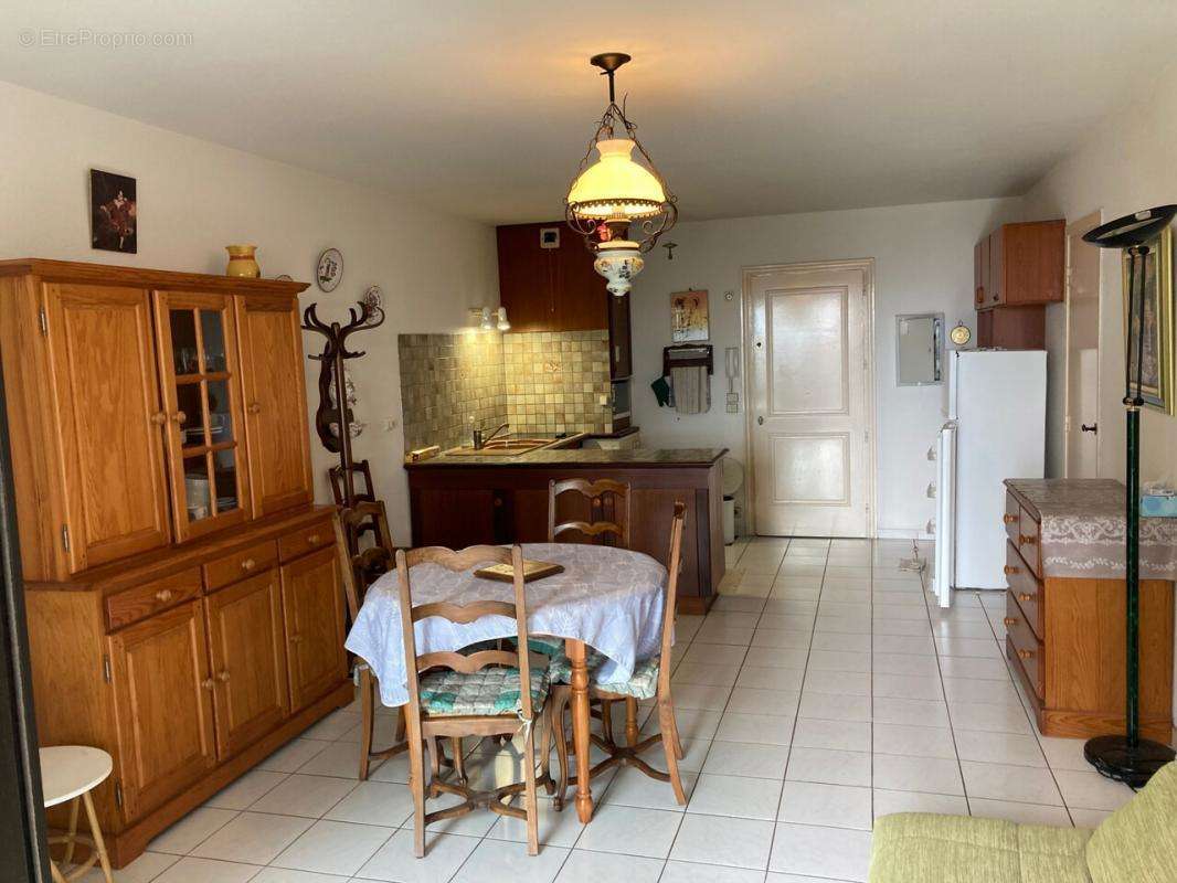 Appartement à SIX-FOURS-LES-PLAGES