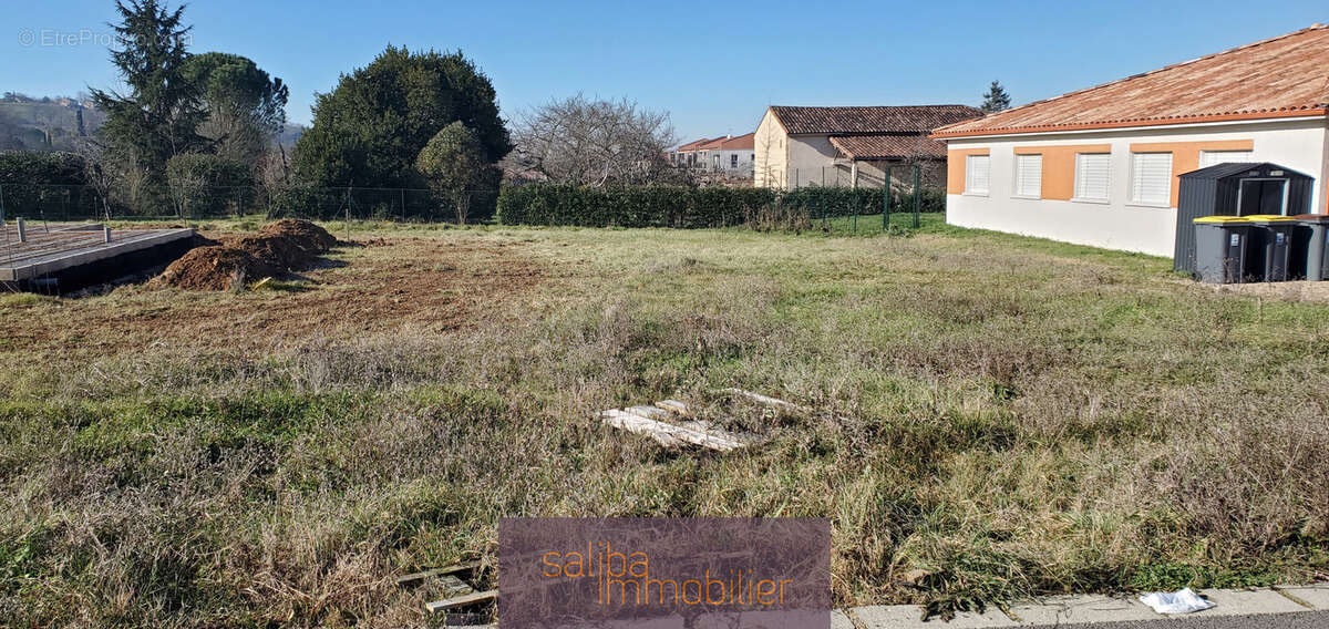 Terrain à LE SEQUESTRE