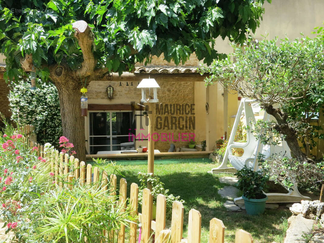 Maison à PIOLENC