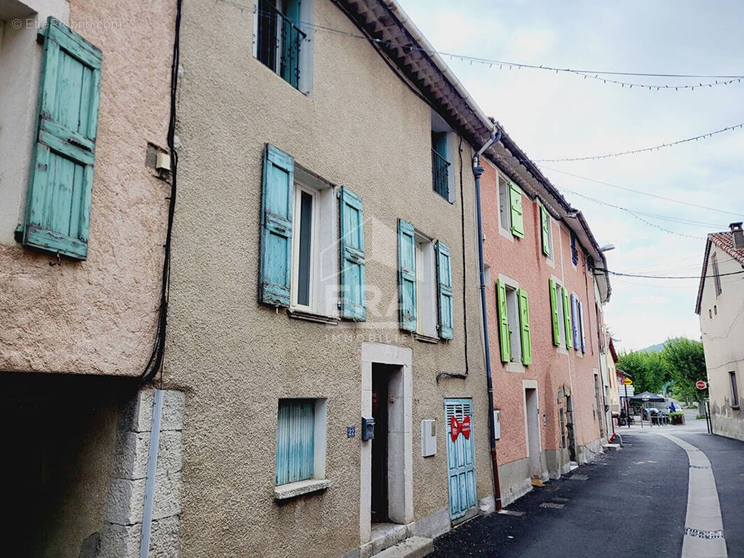 Autre à L&#039;ESCALE