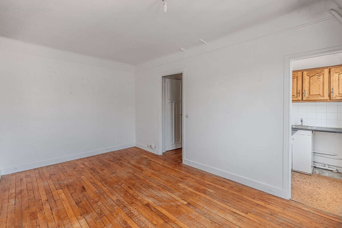Appartement à PARIS-20E