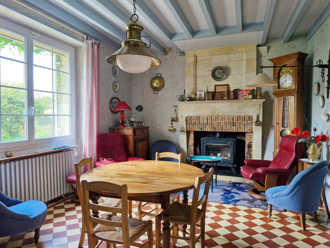 Maison à LAMOTHE-MONTRAVEL
