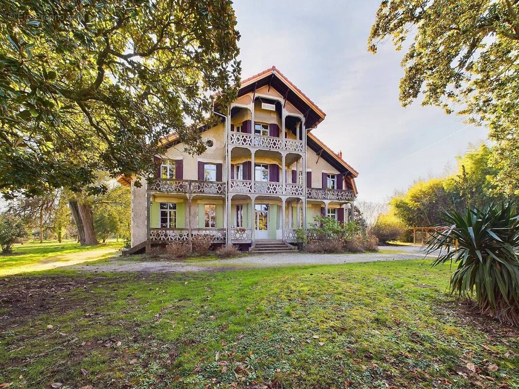 Maison à PINEUILH