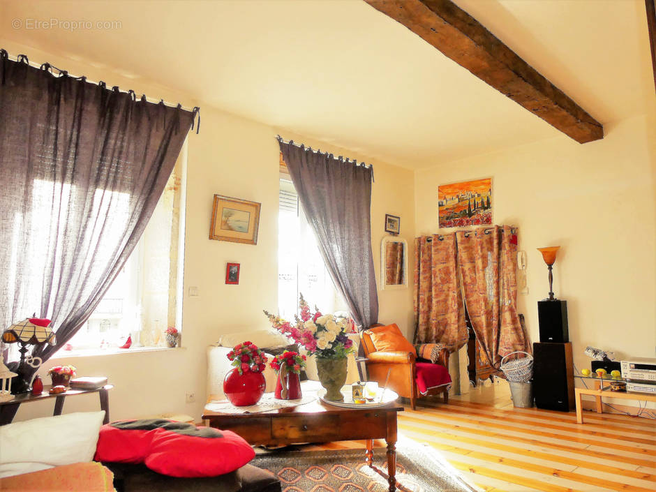 Maison à LABRUGUIERE