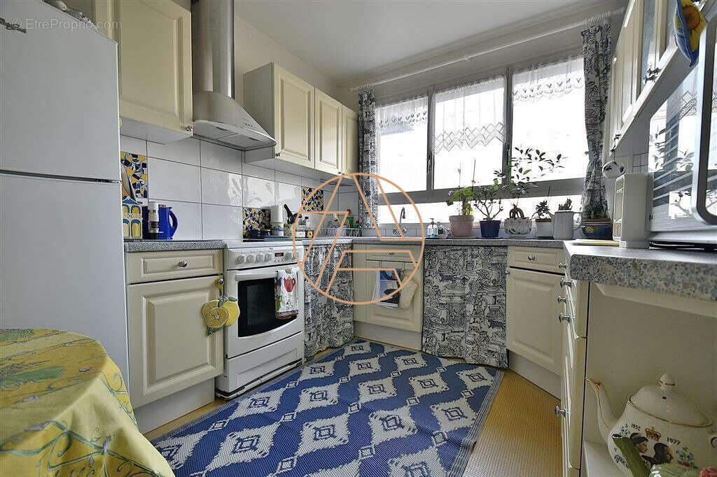 Appartement à SAINT-MAUR-DES-FOSSES