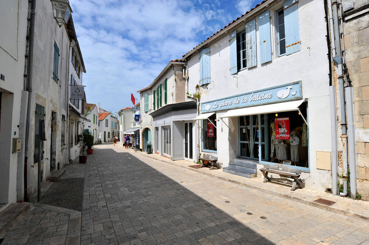 Commerce à SAINT-MARTIN-DE-RE