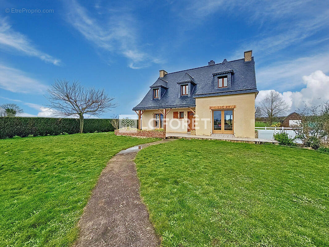 Maison à LANOUEE