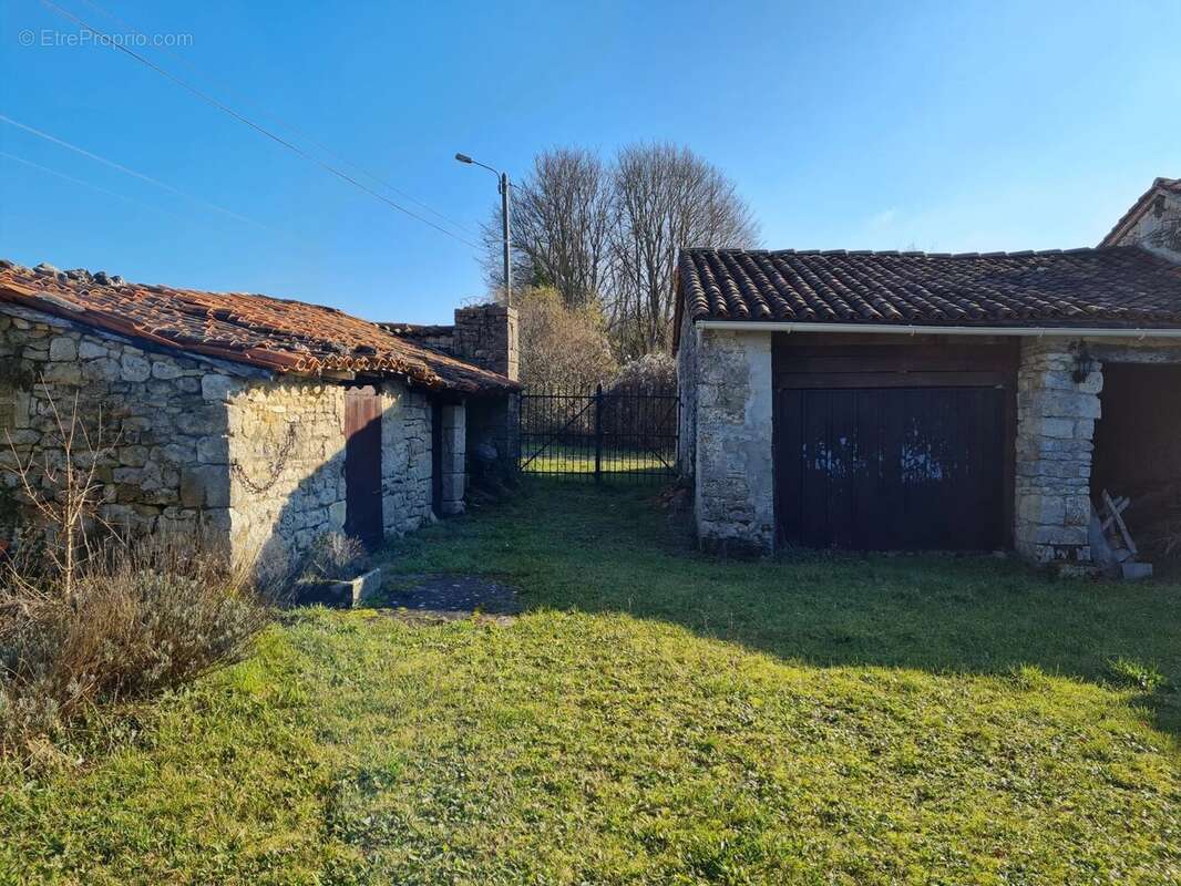Maison à MAINE-DE-BOIXE