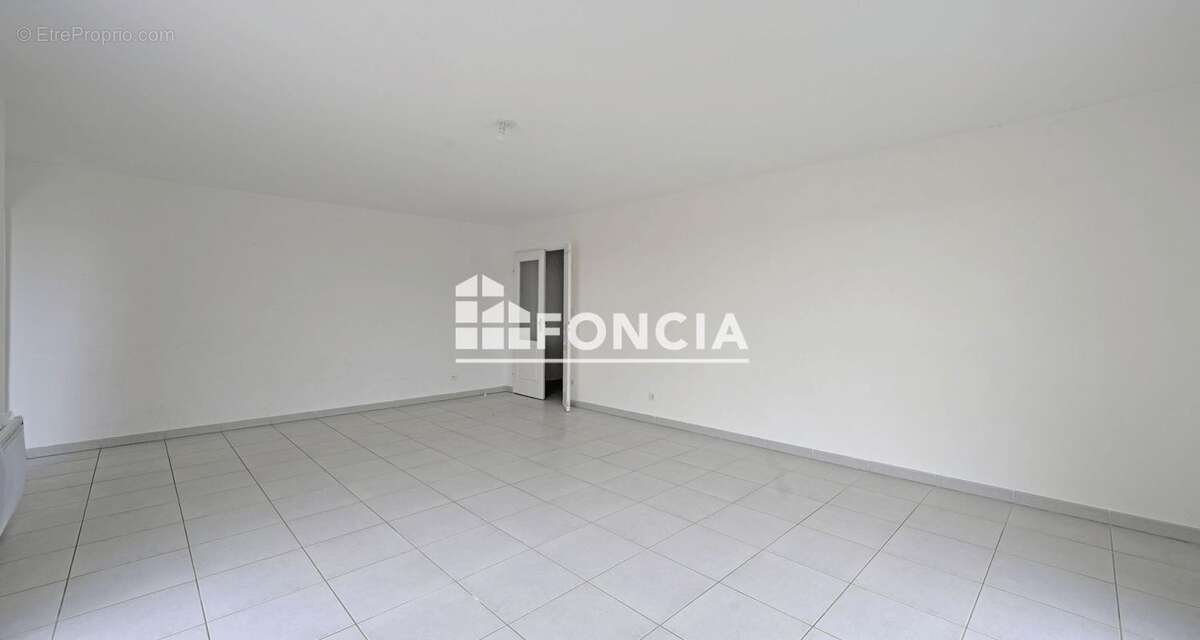 Appartement à JUVIGNAC