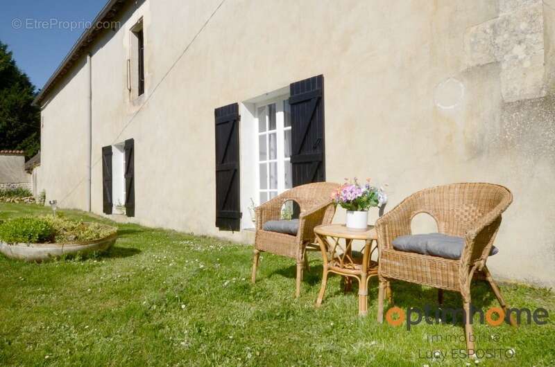 Maison à CHARROUX