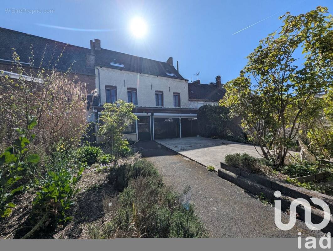 Photo 1 - Maison à PONT-SUR-SAMBRE