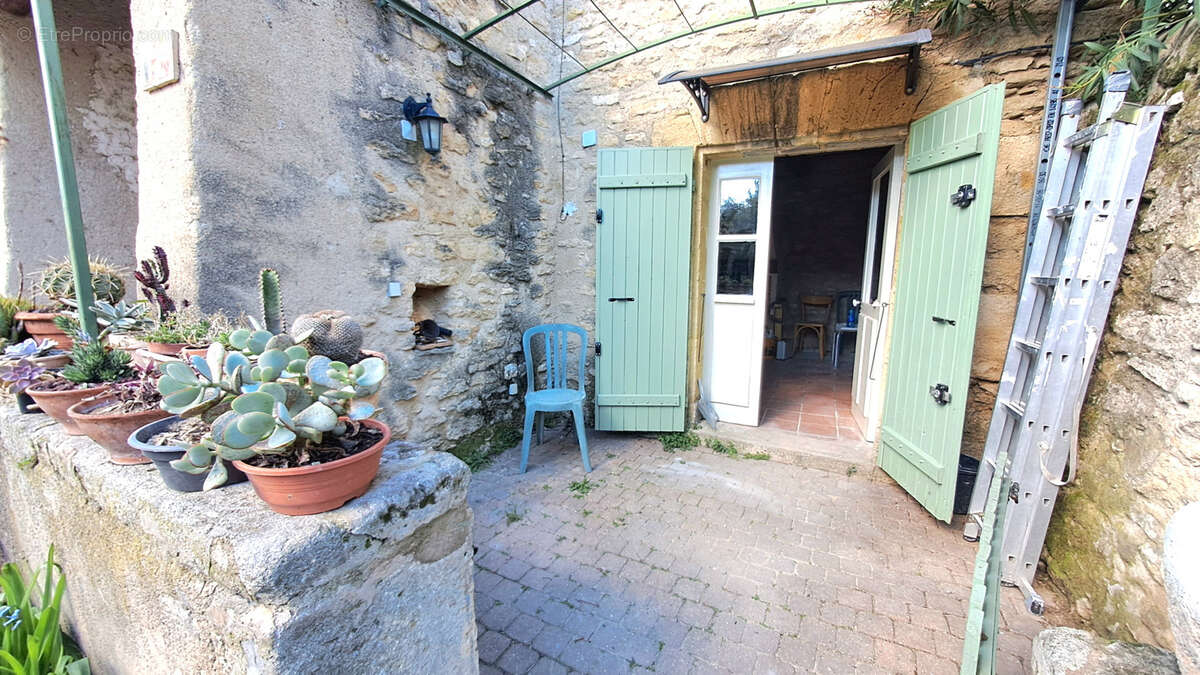 Maison à CUCURON