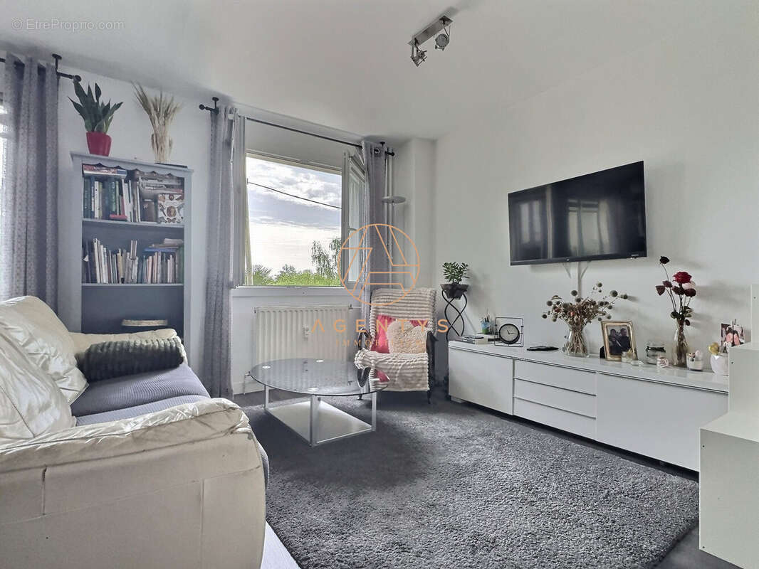 Appartement à SAINT-MAUR-DES-FOSSES