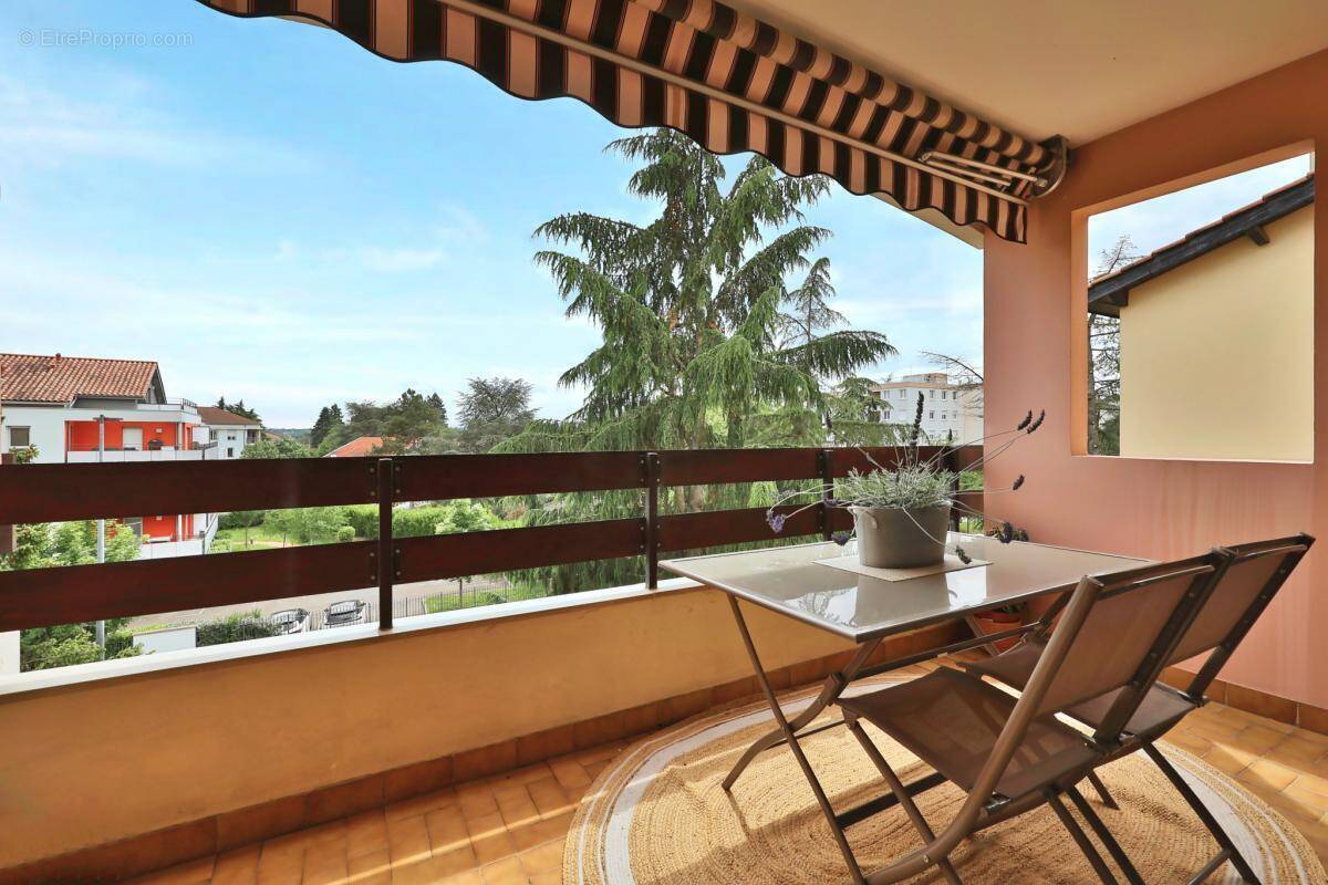 Appartement à CRAPONNE