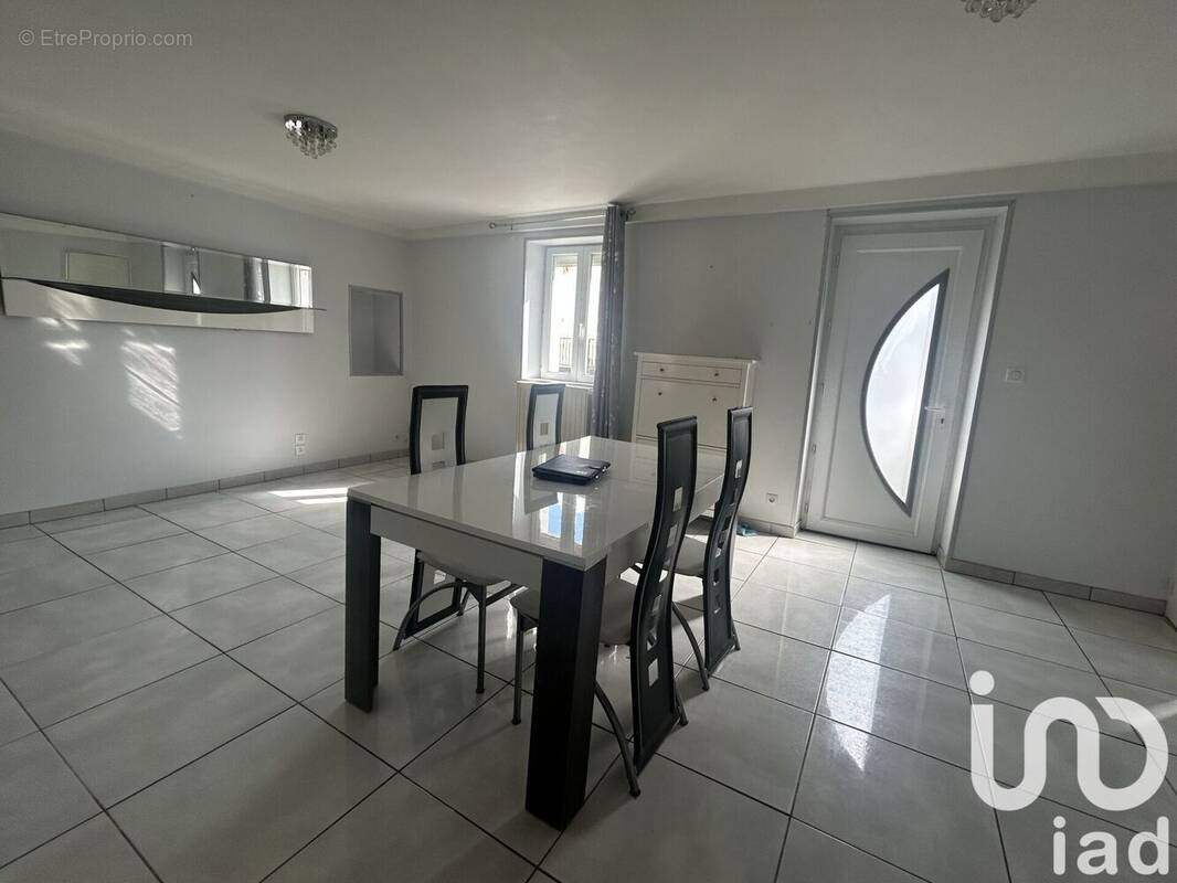 Photo 1 - Maison à MONTLUCON