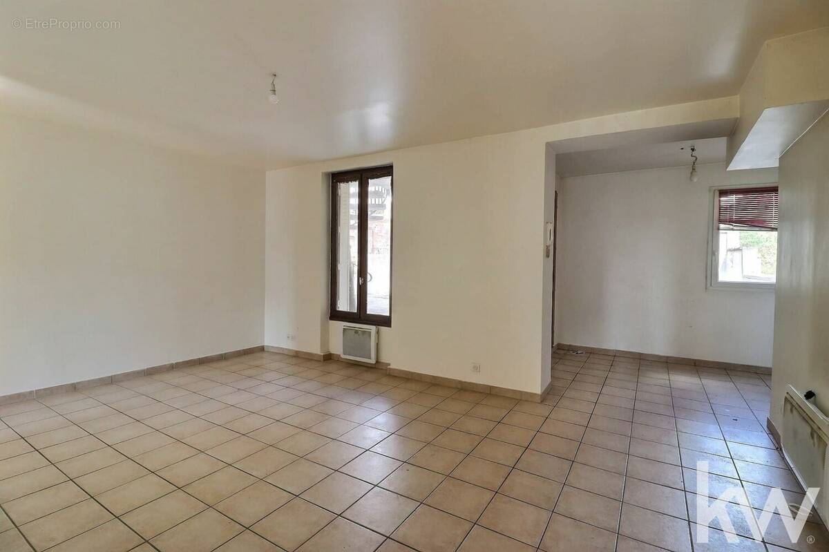 Appartement à VAUX-SUR-SEINE