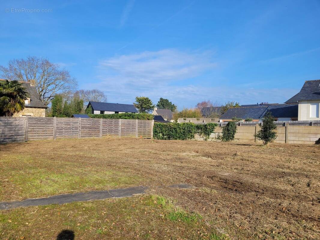 Terrain à SAINT-BRIAC-SUR-MER