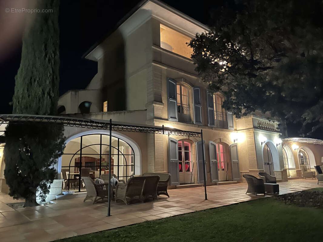 Maison à LE CASTELLET