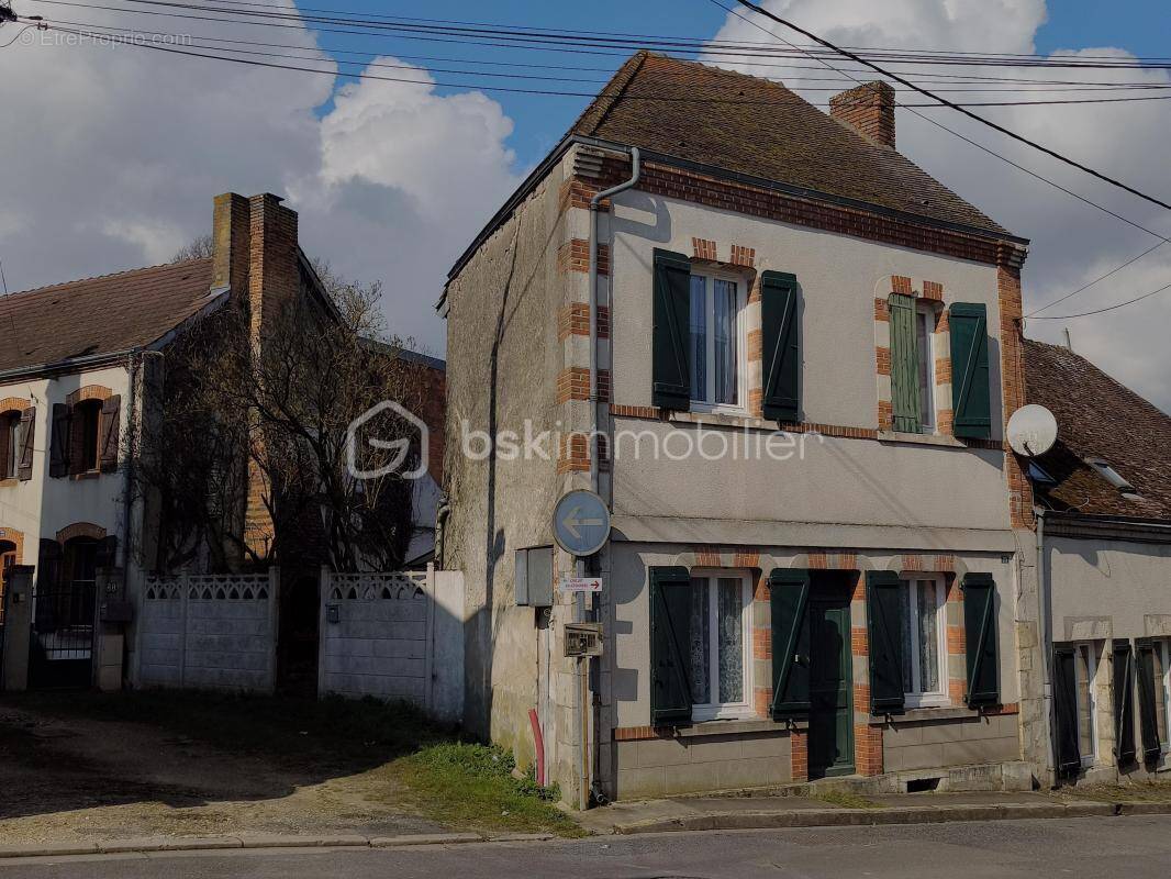 Maison à COULLONS