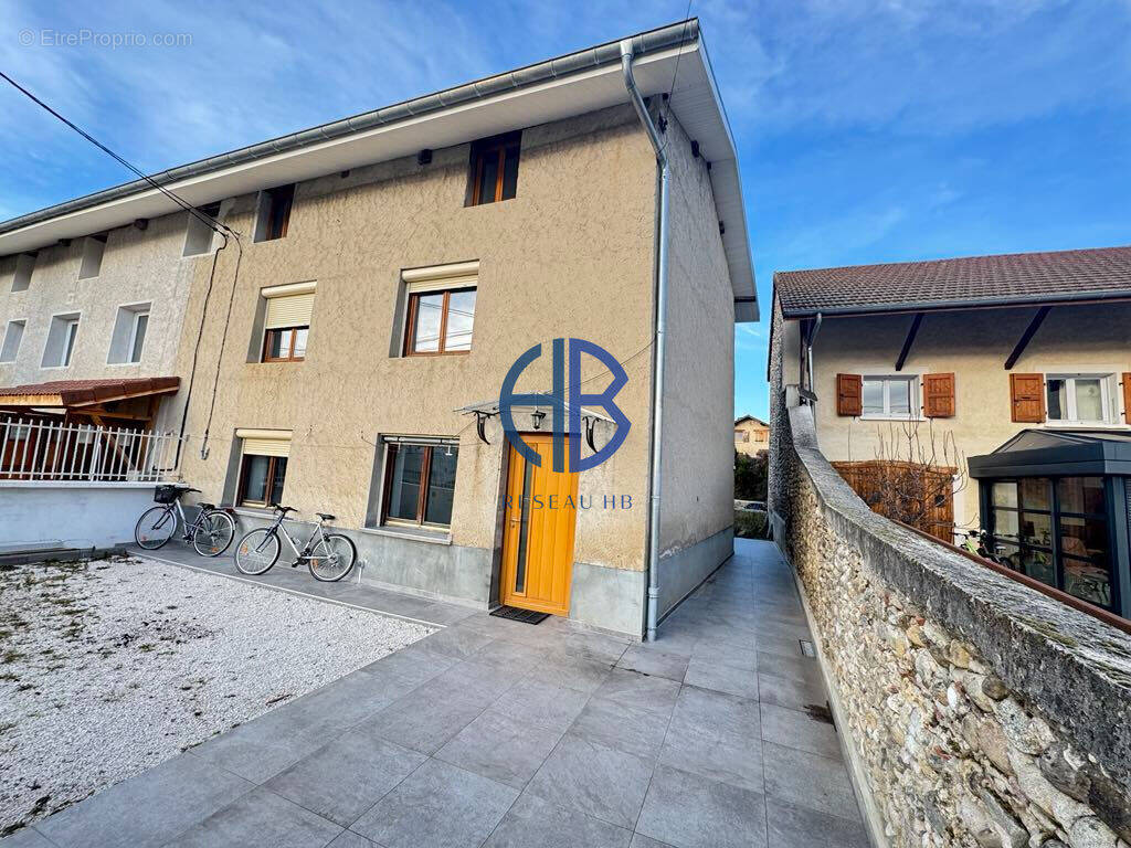 Maison à RIVES