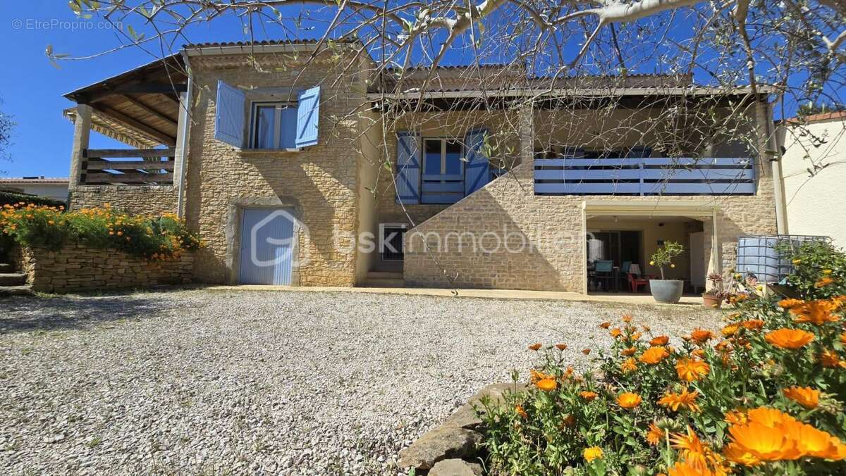 Maison à SABRAN