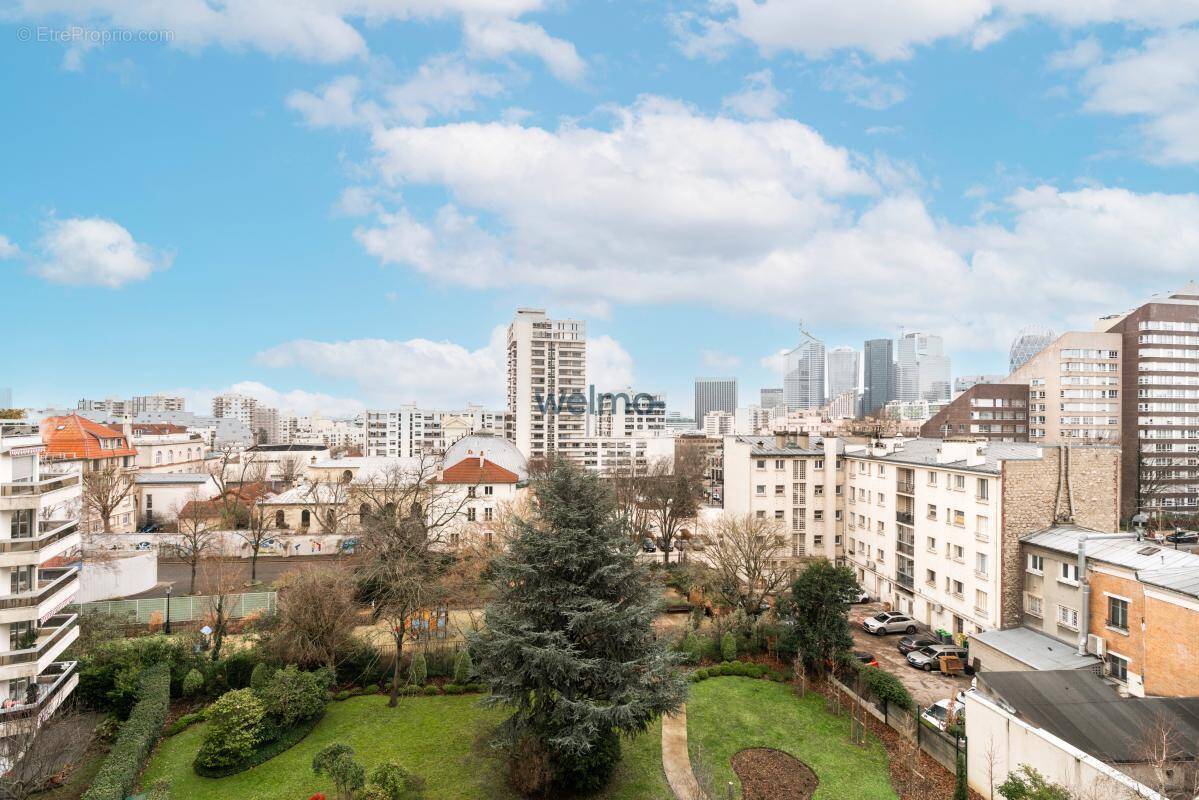 Appartement à COURBEVOIE