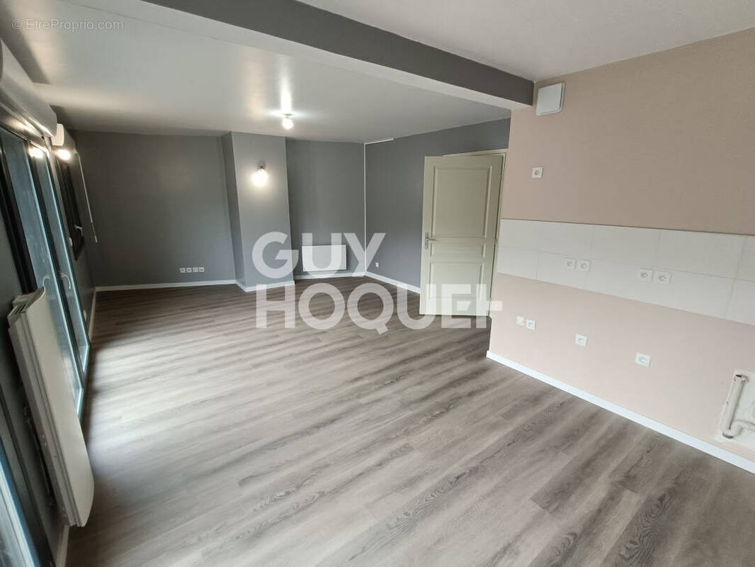 Appartement à SAINT-MARTIN-BOULOGNE