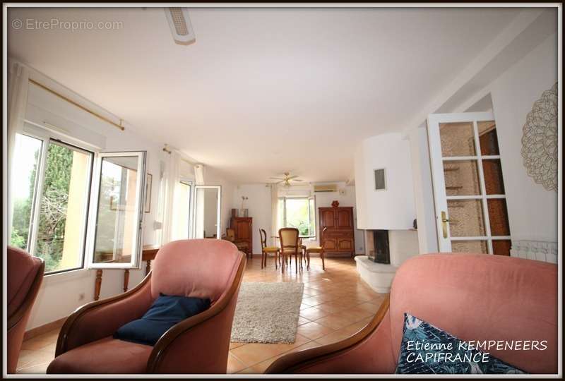 Maison à LORGUES