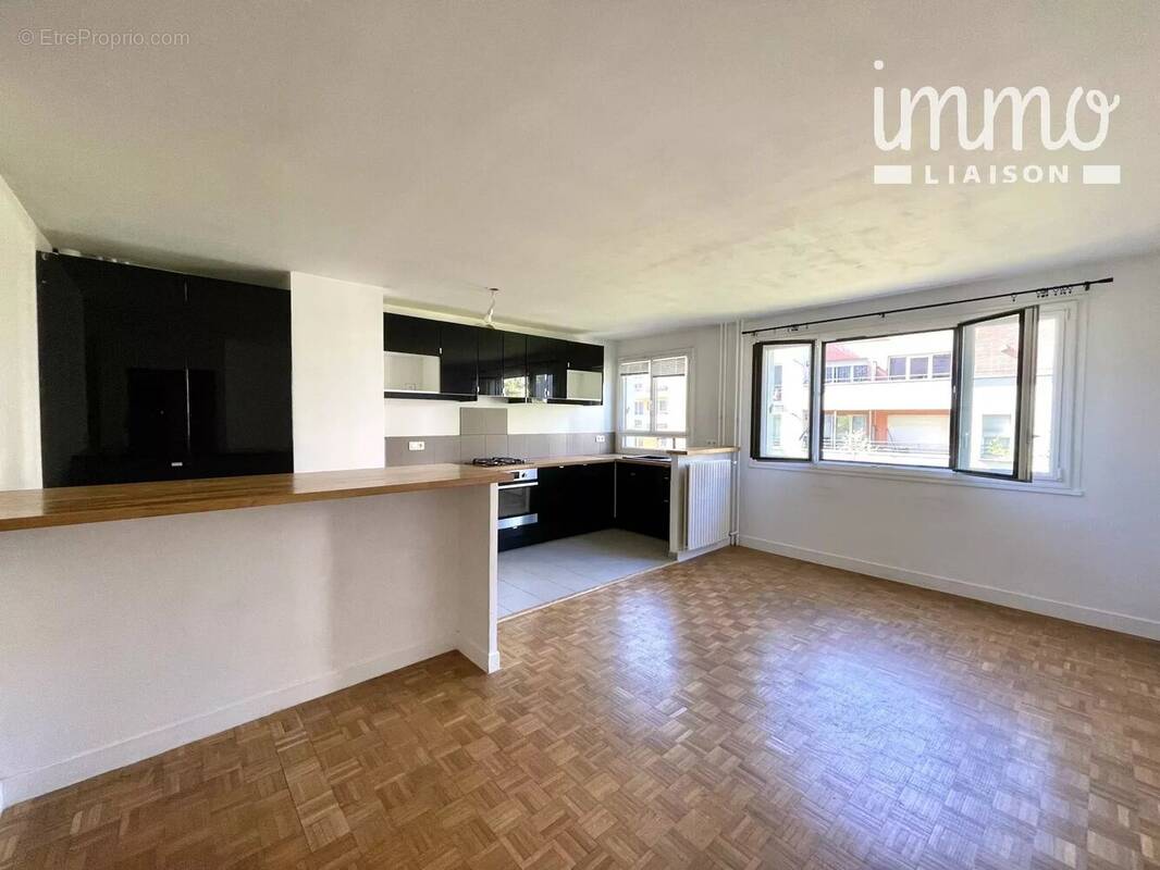 Appartement à PARIS-19E