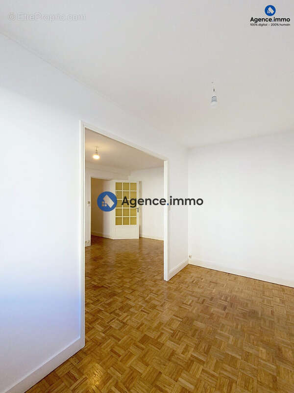 Appartement à LA RICHE