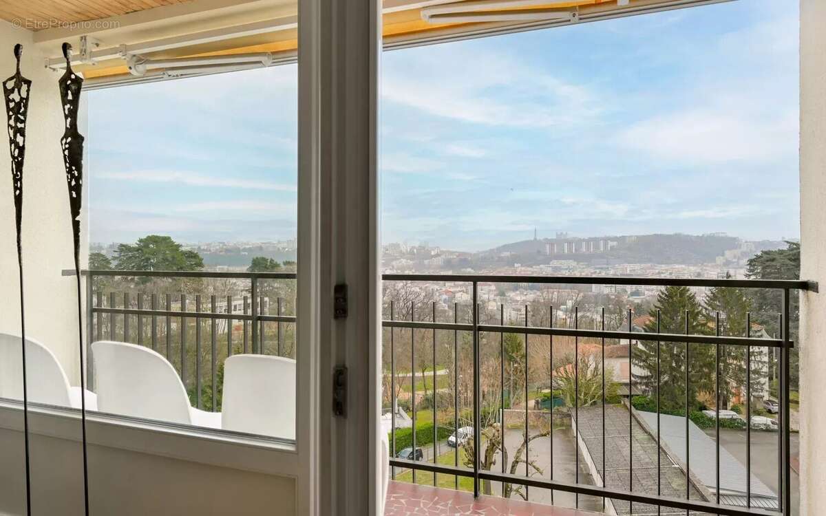Appartement à LYON-9E