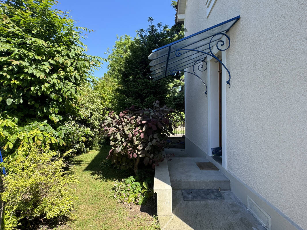 Maison à THIAIS