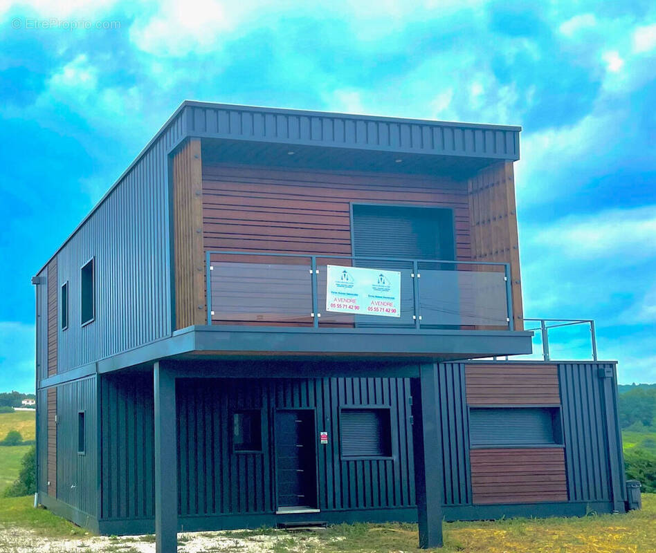 Maison à COULOUNIEIX-CHAMIERS