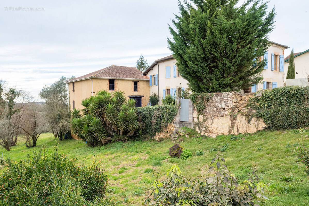 Maison à AMOU