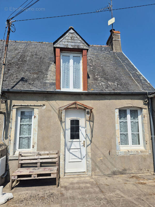 Maison à EMONDEVILLE
